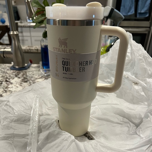 STANLEY- THE QUENCHER H2.0 FLOWSTATE™ TUMBLER | 40 OZ - Picture 1 of 2